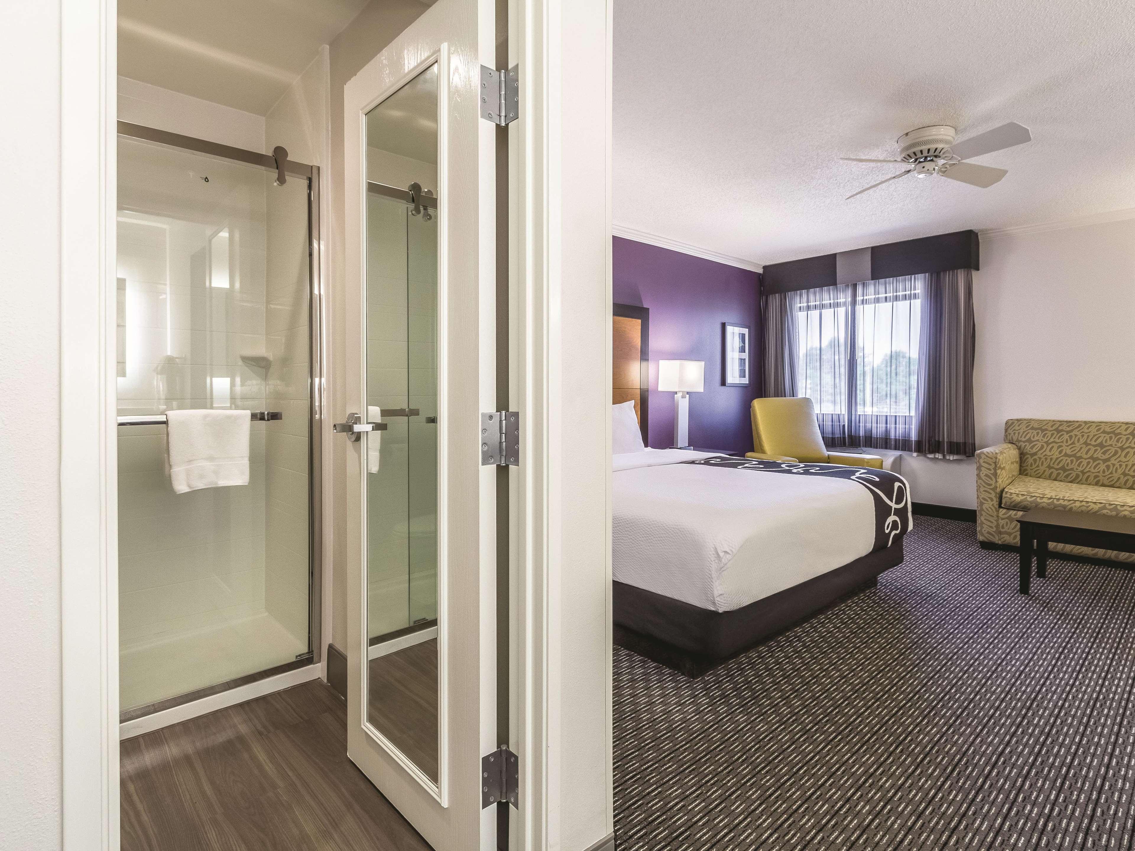 Hotel La Quinta By Wyndham Cleveland - Airport North Esterno foto