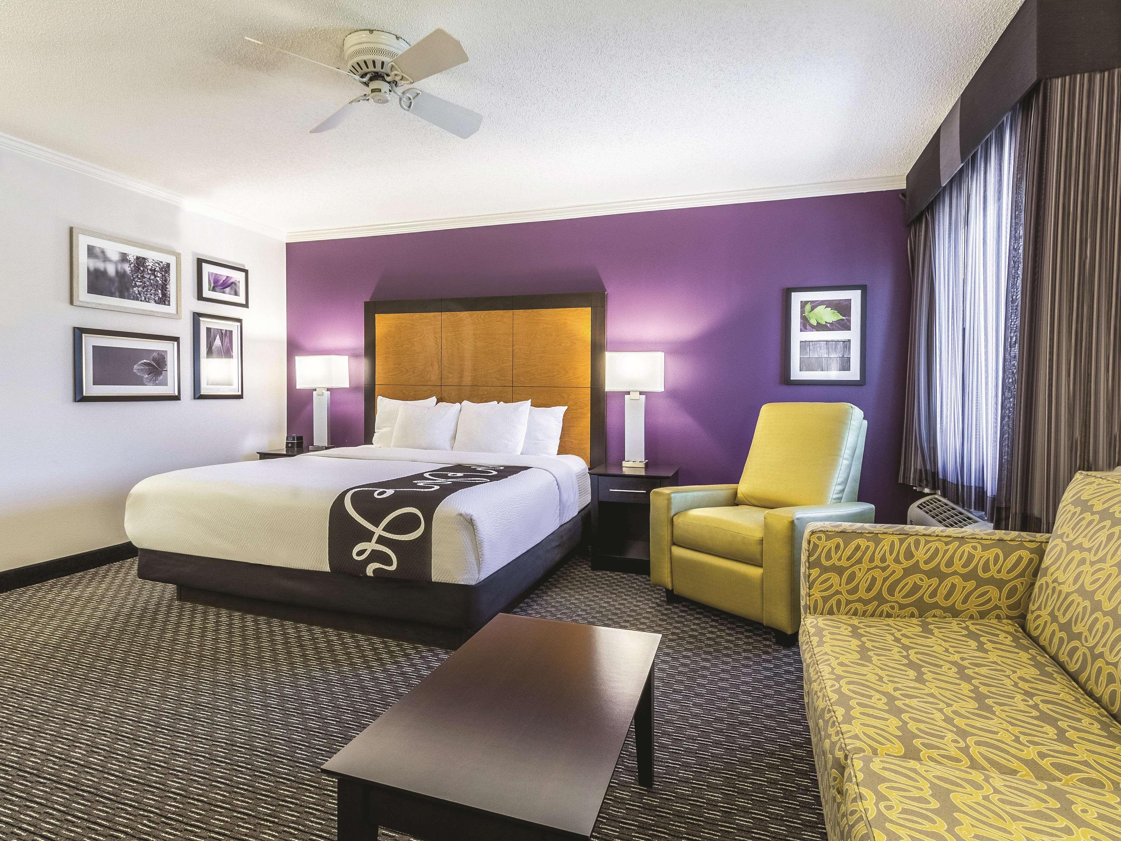 Hotel La Quinta By Wyndham Cleveland - Airport North Esterno foto