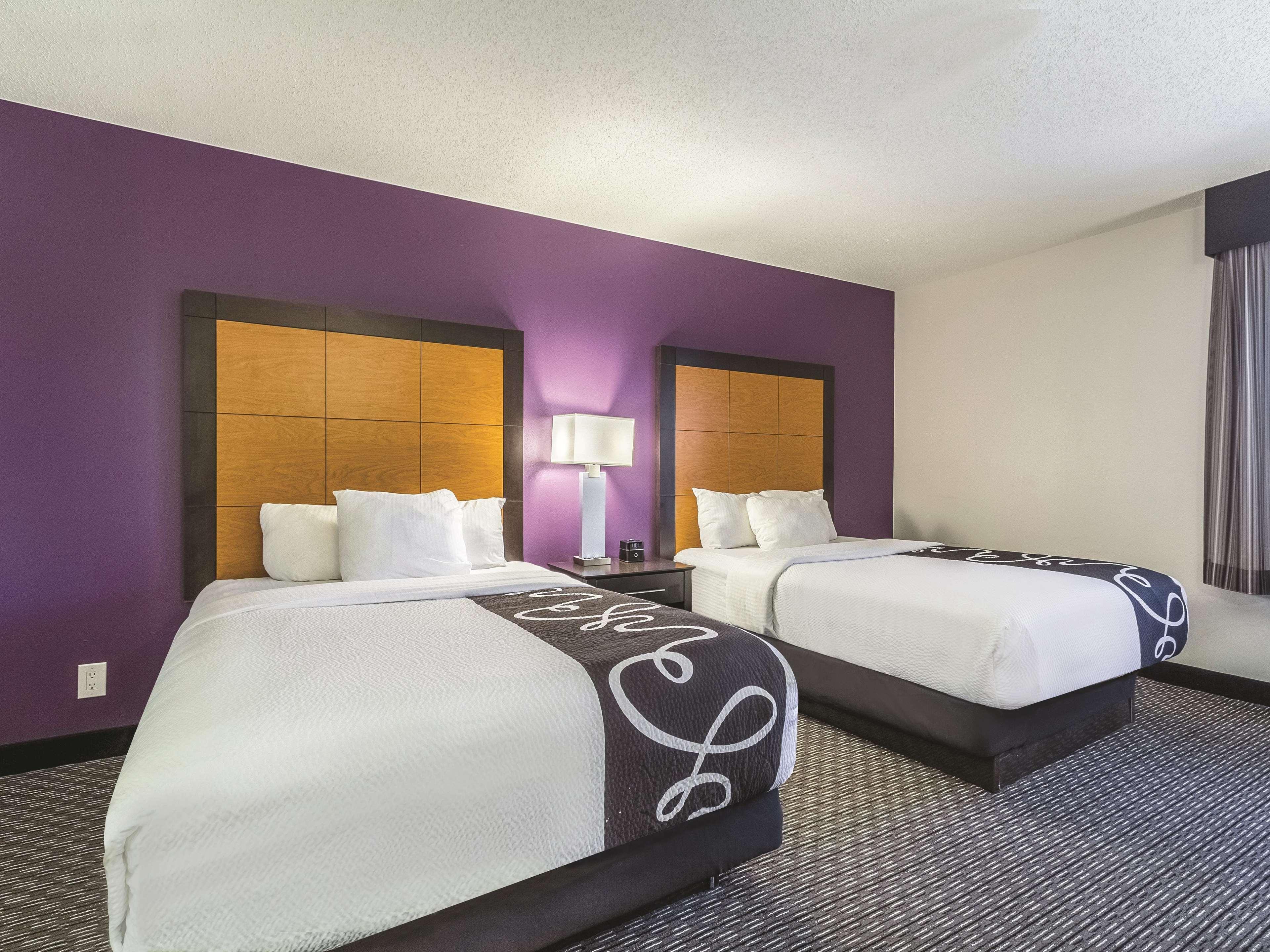 Hotel La Quinta By Wyndham Cleveland - Airport North Esterno foto