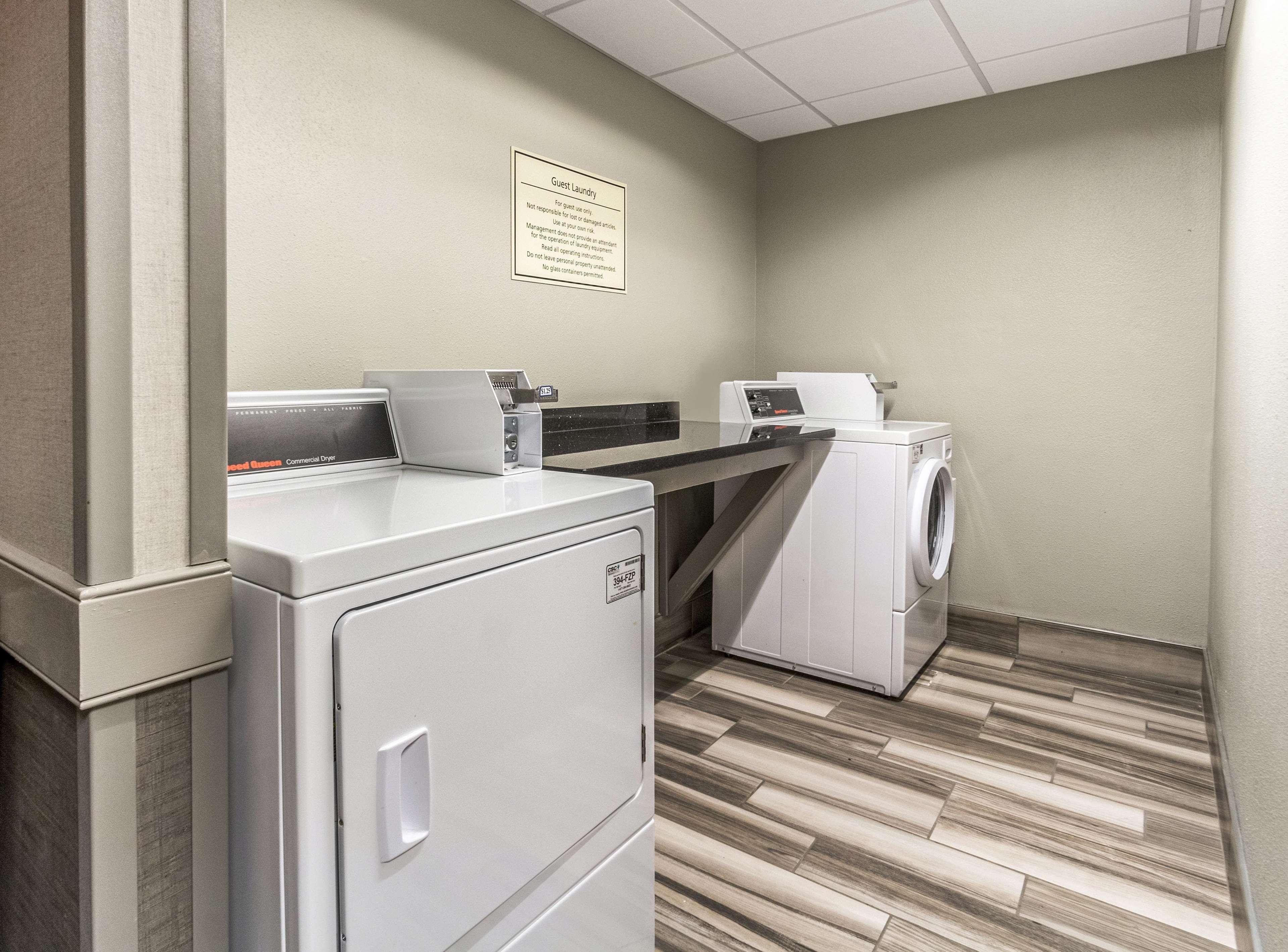Hotel La Quinta By Wyndham Cleveland - Airport North Esterno foto