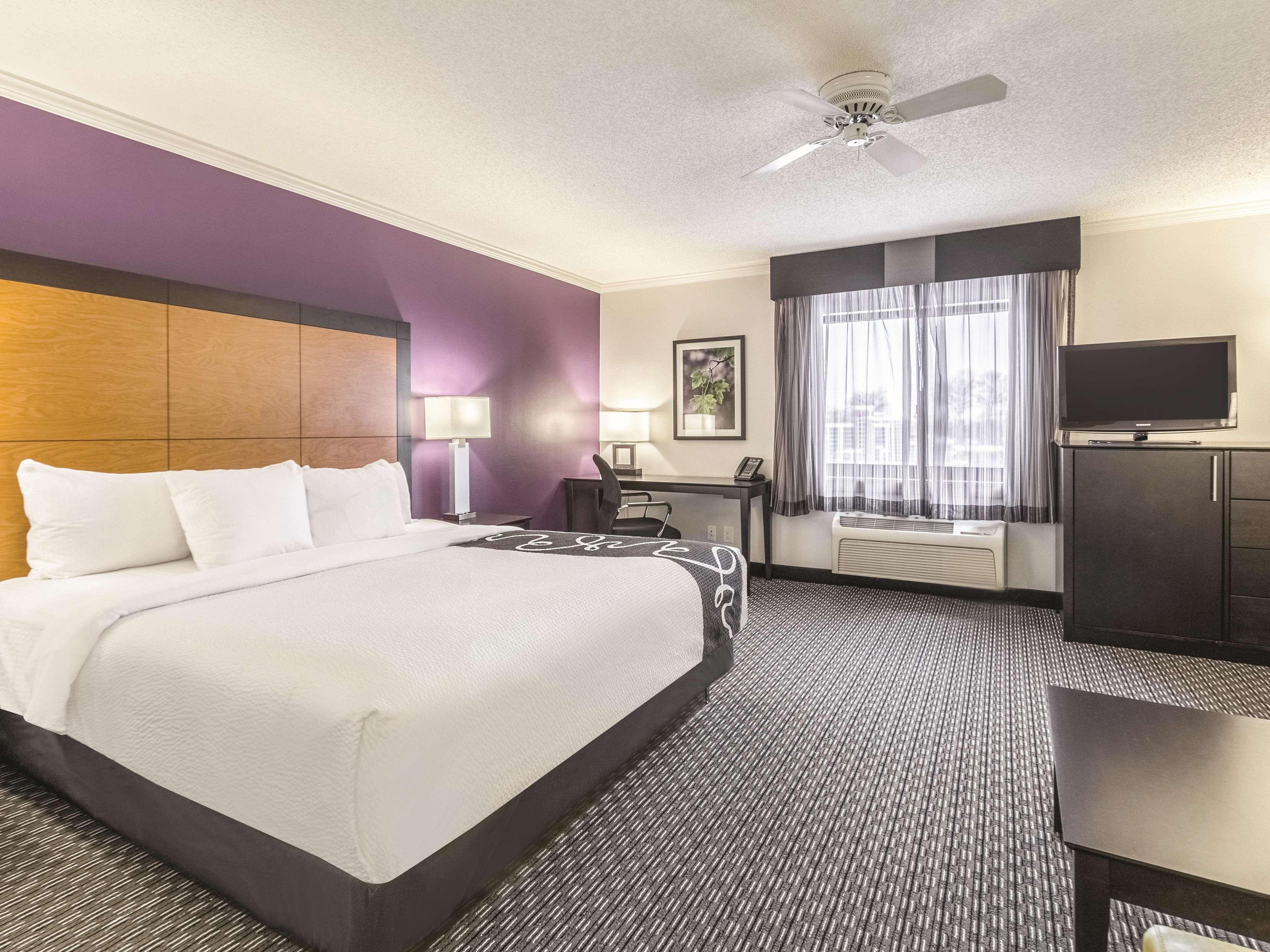 Hotel La Quinta By Wyndham Cleveland - Airport North Esterno foto