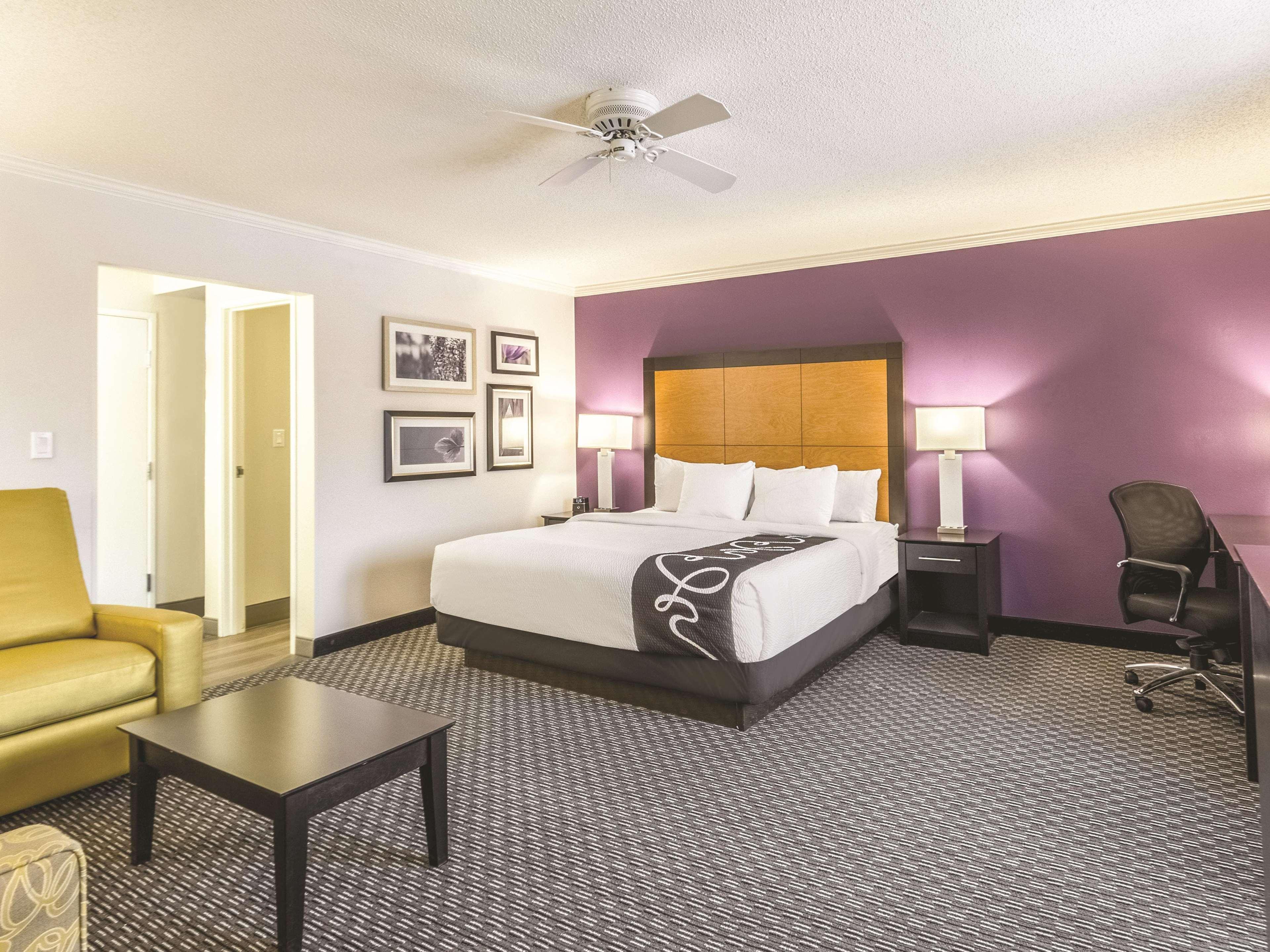 Hotel La Quinta By Wyndham Cleveland - Airport North Esterno foto