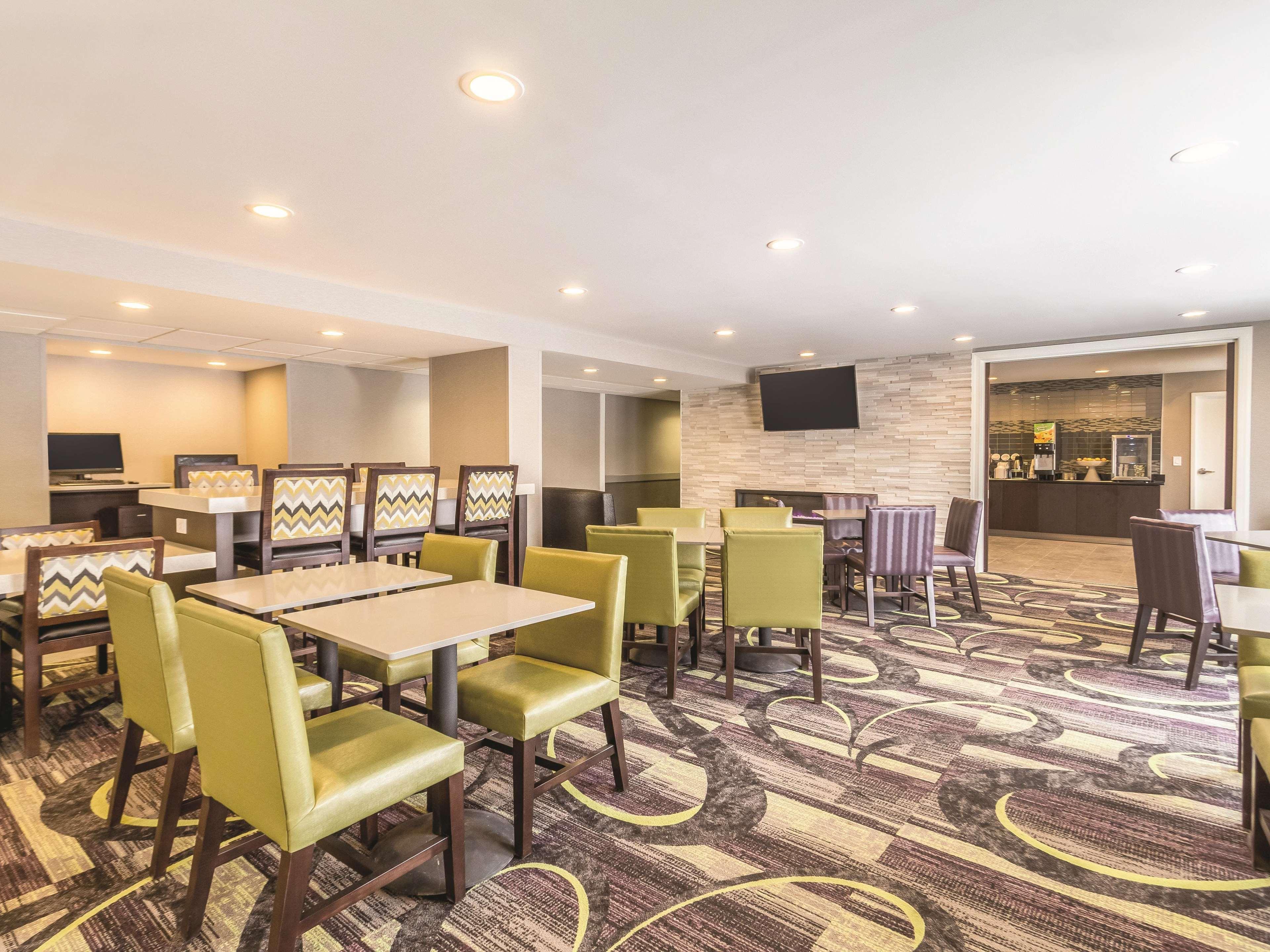 Hotel La Quinta By Wyndham Cleveland - Airport North Esterno foto