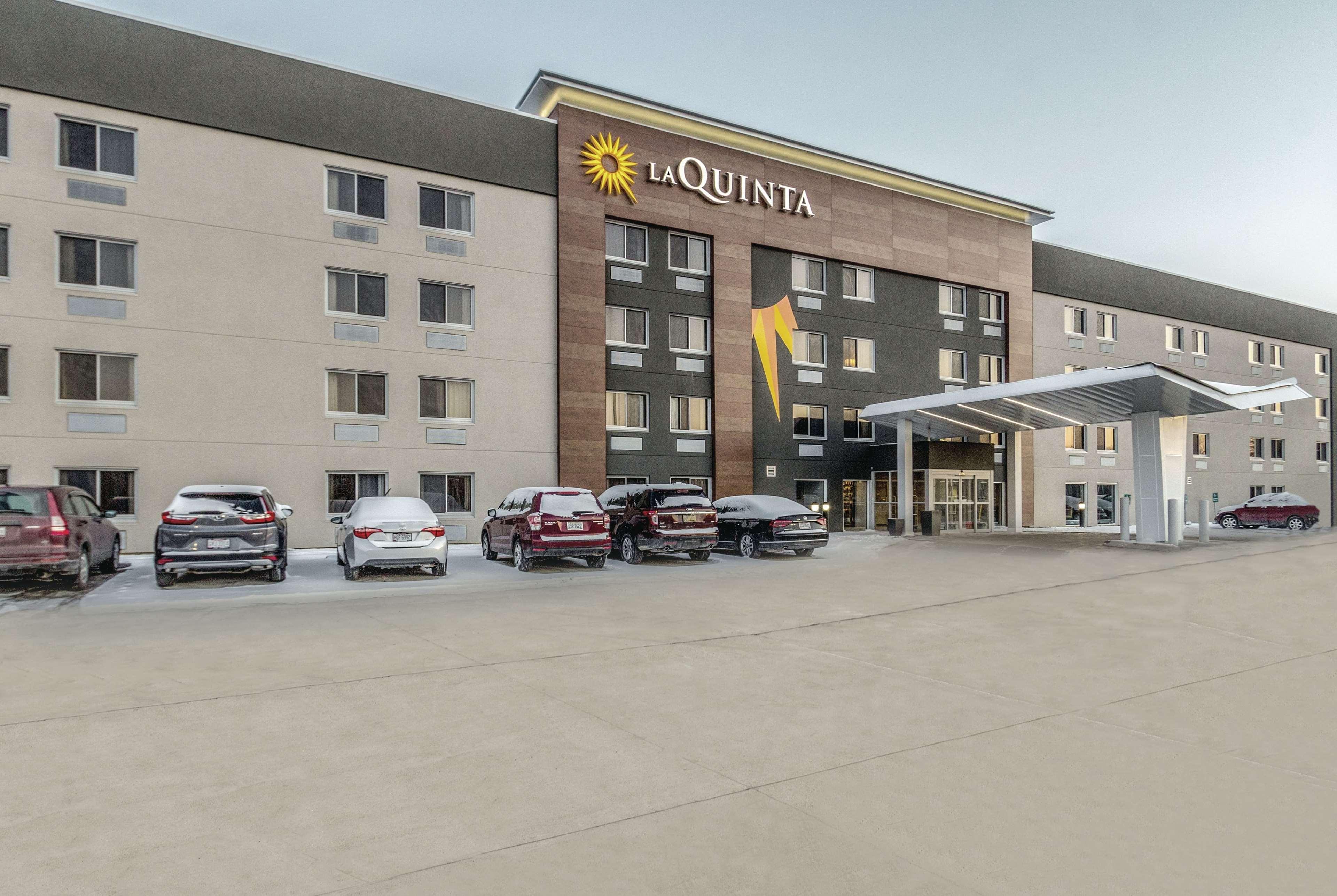 Hotel La Quinta By Wyndham Cleveland - Airport North Esterno foto