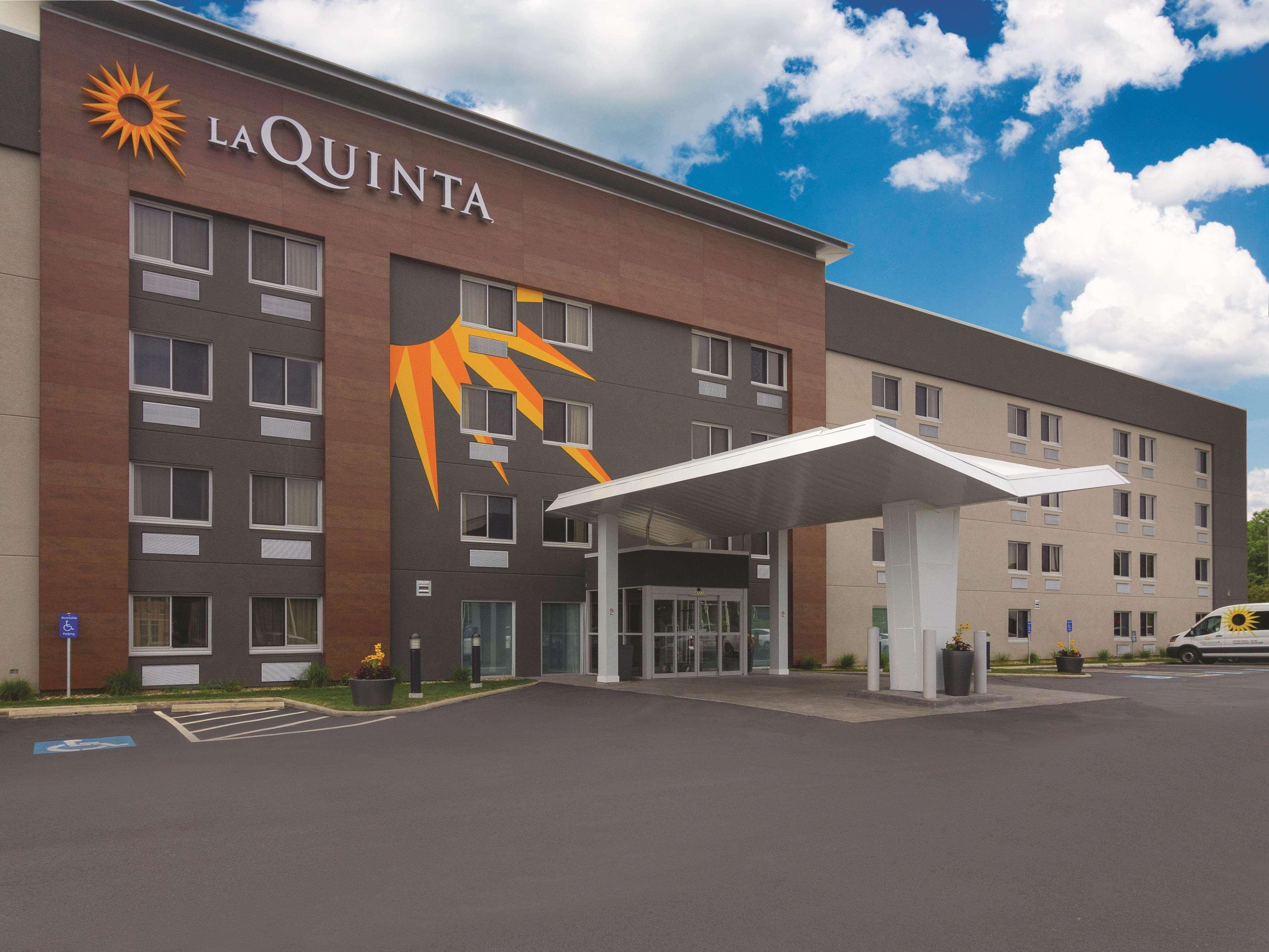 Hotel La Quinta By Wyndham Cleveland - Airport North Esterno foto