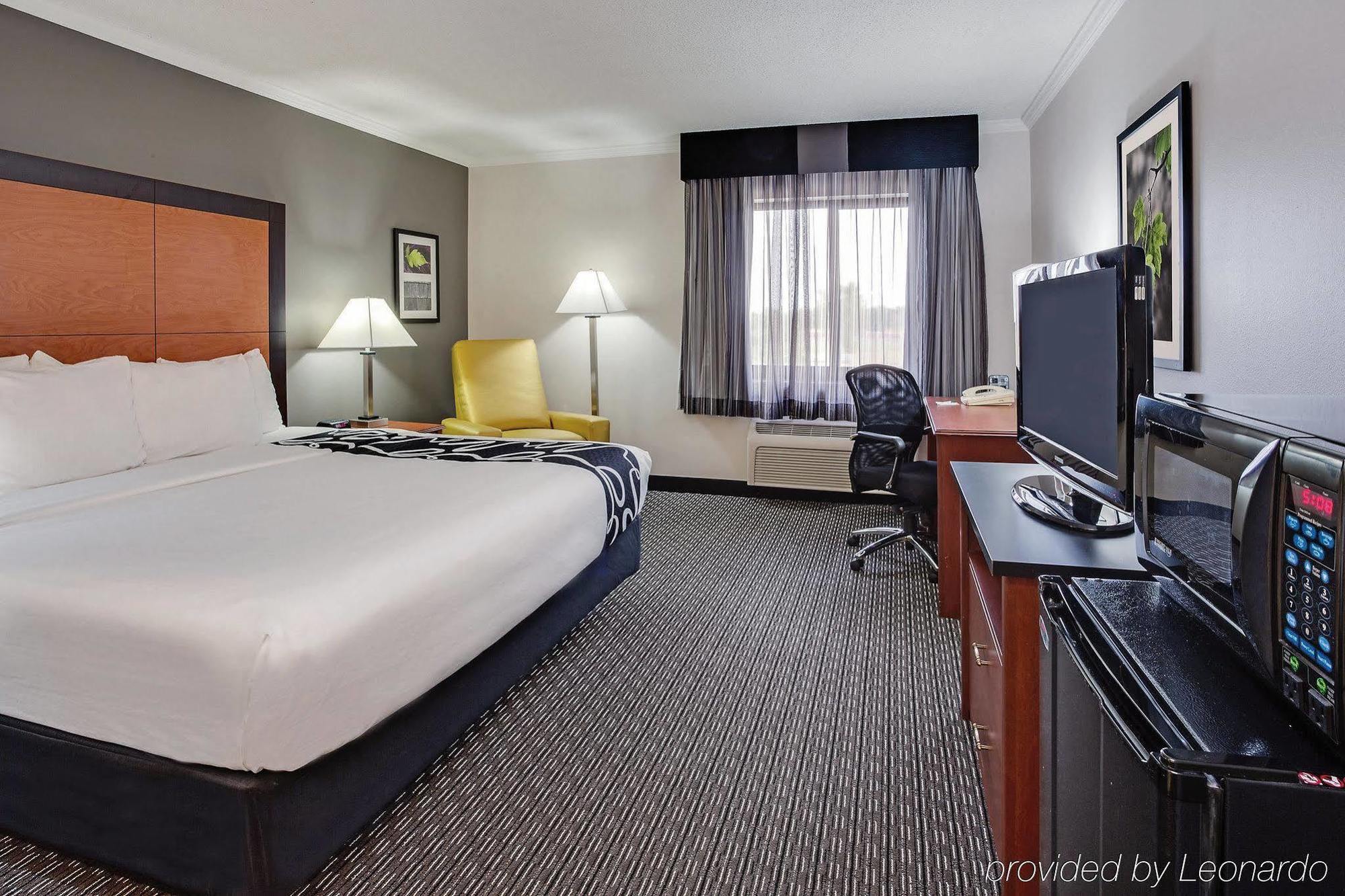 Hotel La Quinta By Wyndham Cleveland - Airport North Esterno foto