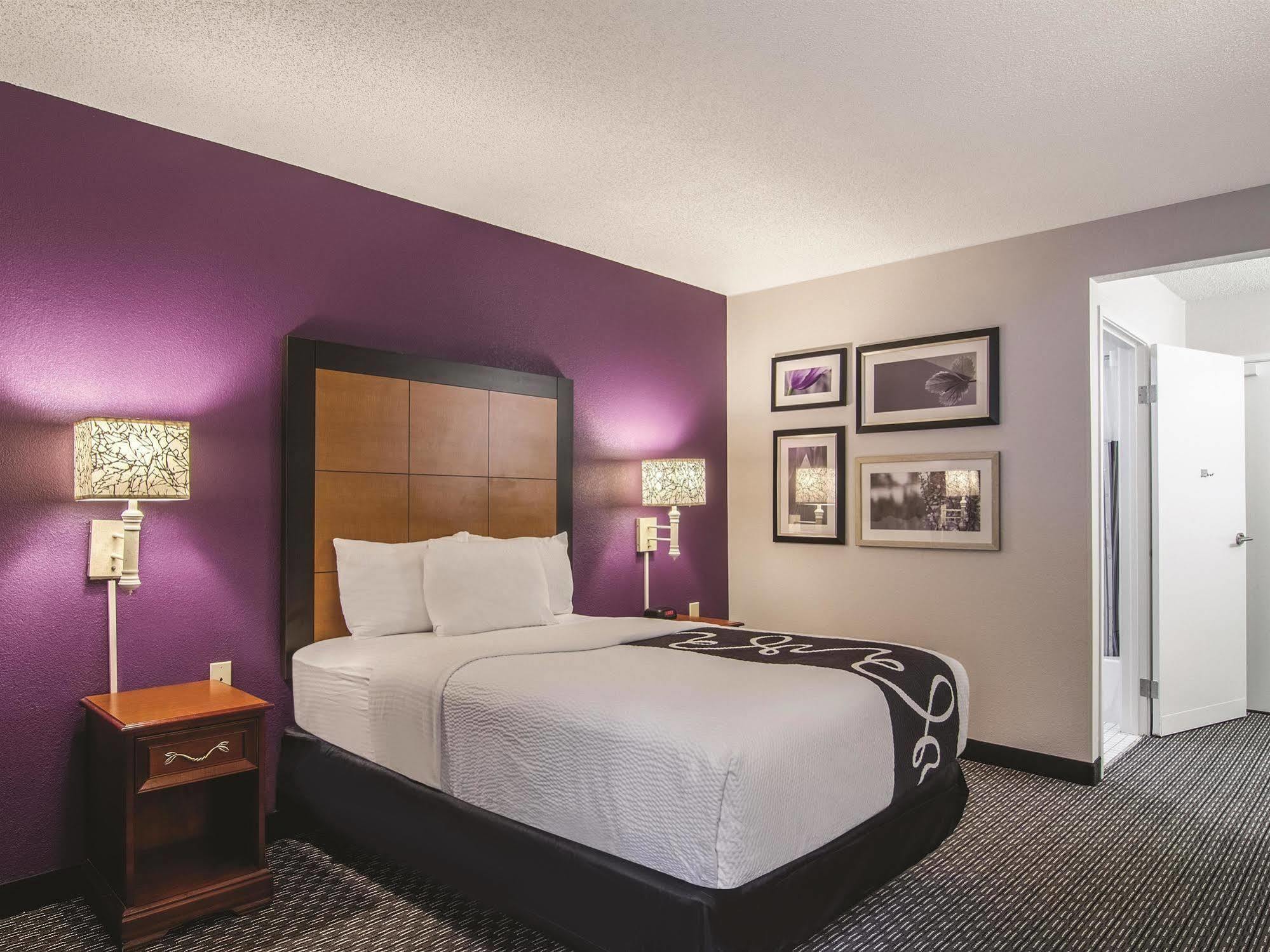Hotel La Quinta By Wyndham Cleveland - Airport North Esterno foto