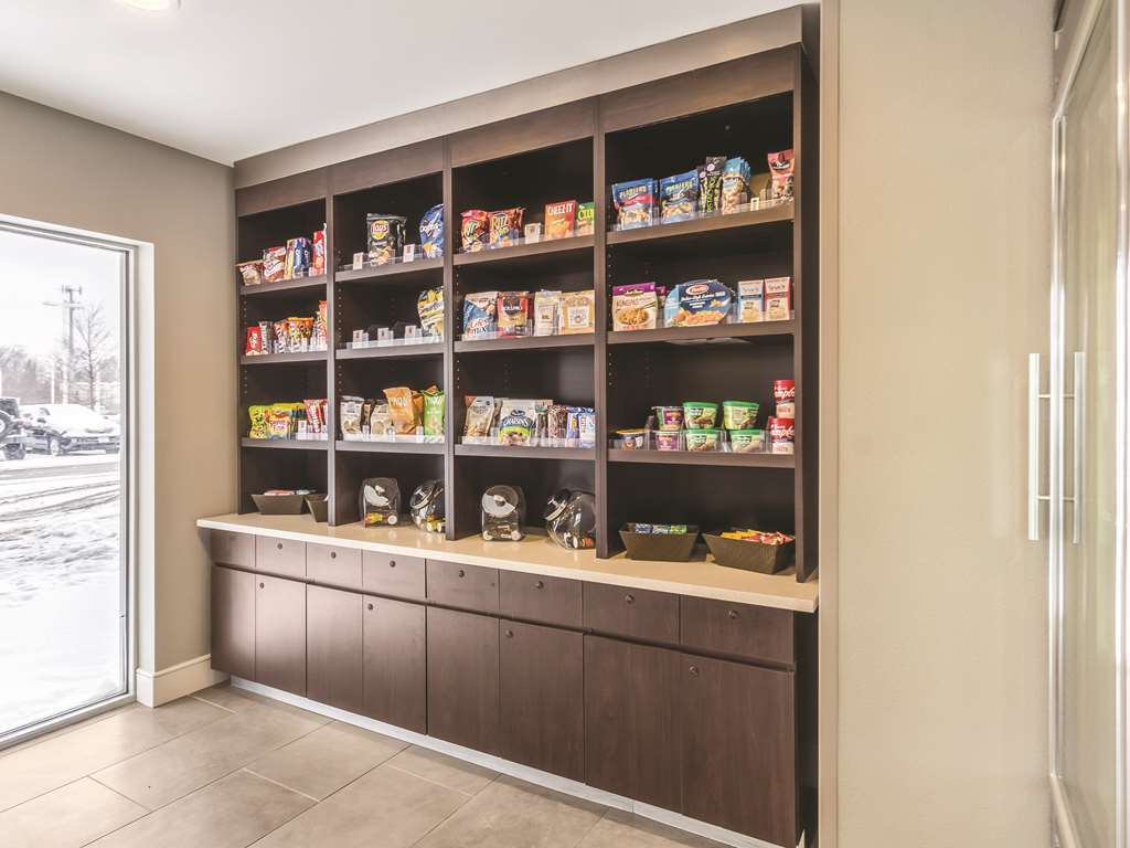 Hotel La Quinta By Wyndham Cleveland - Airport North Amenities foto