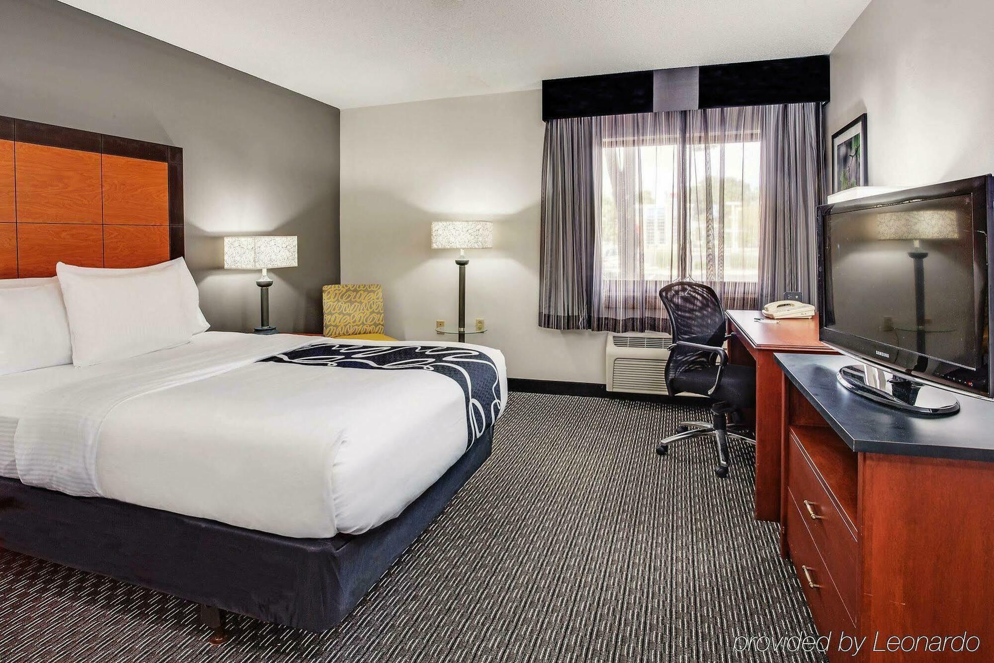 Hotel La Quinta By Wyndham Cleveland - Airport North Esterno foto