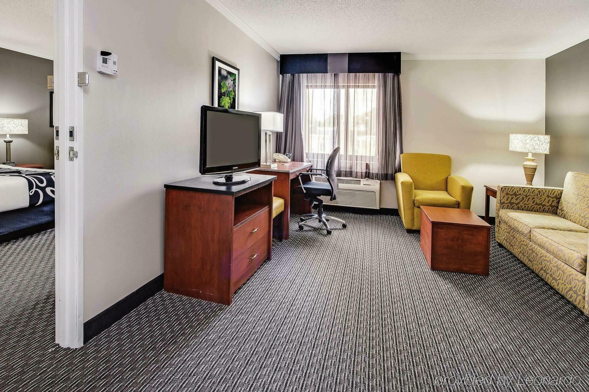 Hotel La Quinta By Wyndham Cleveland - Airport North Esterno foto