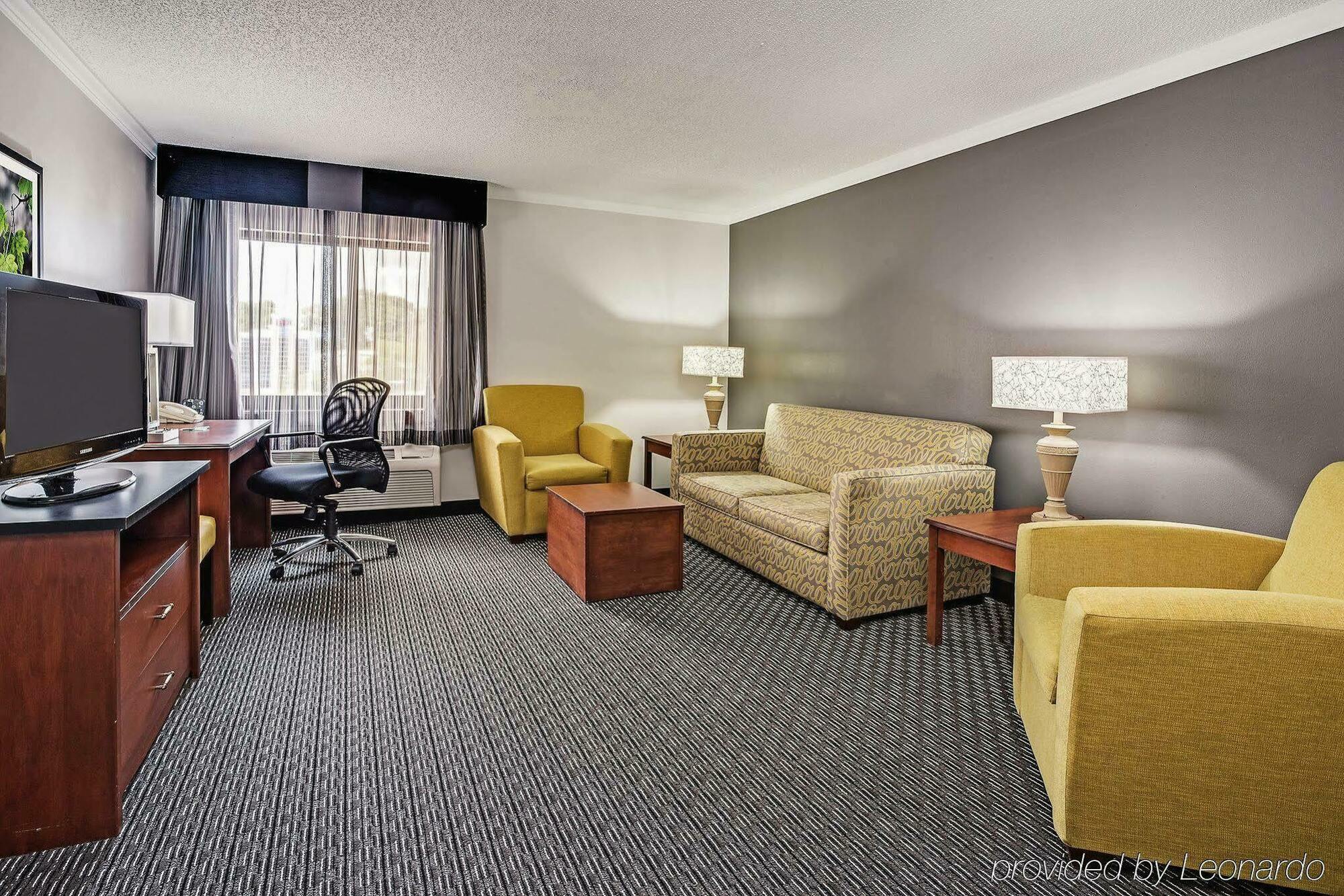 Hotel La Quinta By Wyndham Cleveland - Airport North Esterno foto
