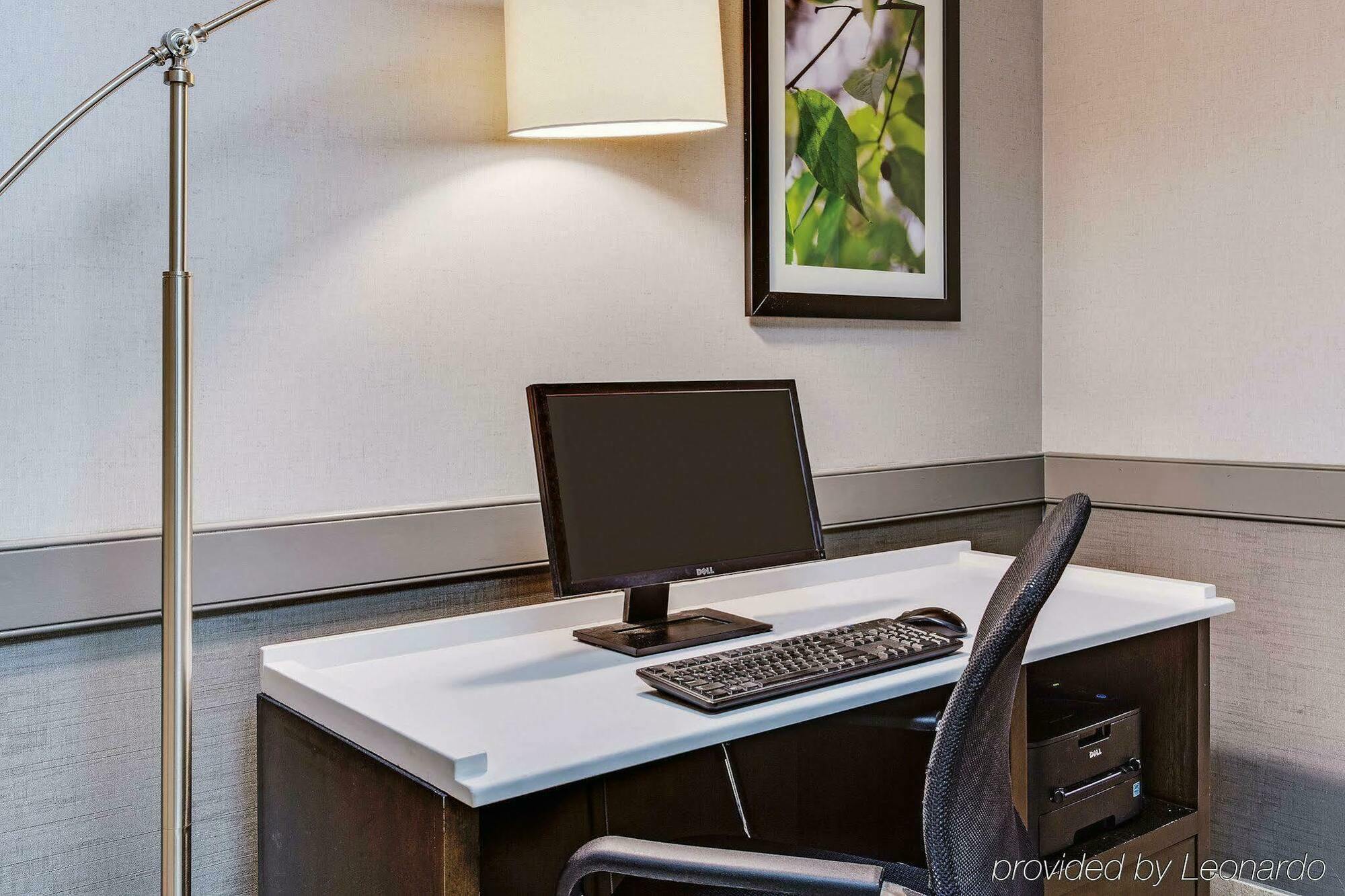 Hotel La Quinta By Wyndham Cleveland - Airport North Esterno foto